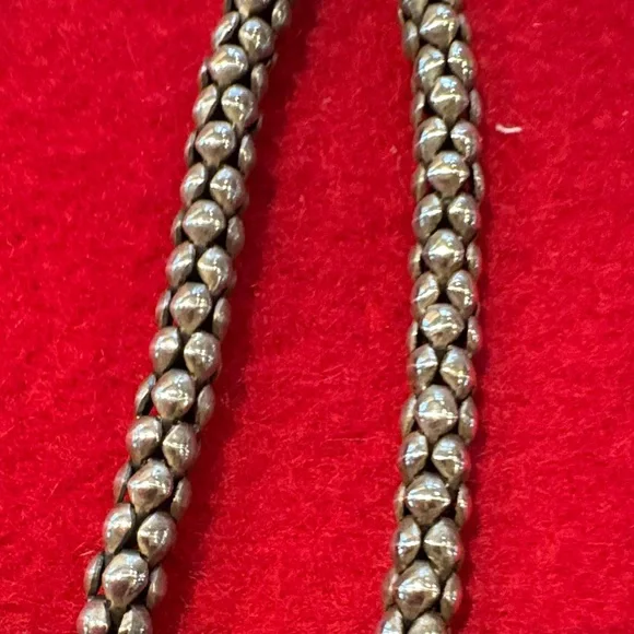 Elegant Sterling Silver Double Layer Necklace similar to Lagos - Picture 5 of 6